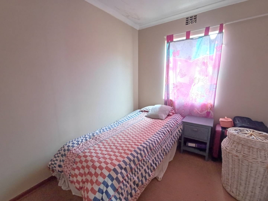 2 Bedroom Property for Sale in Hillside Free State